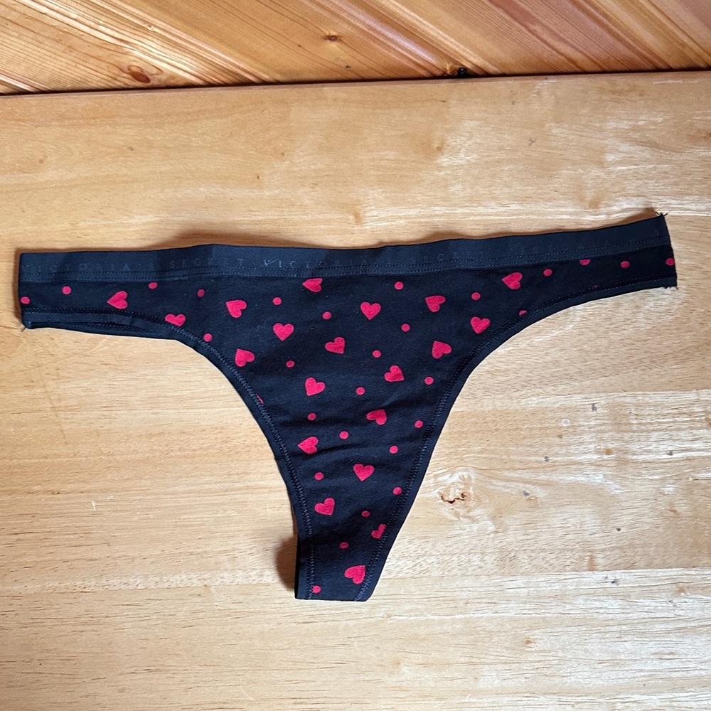 Victoria’s Secret Hearts Thong